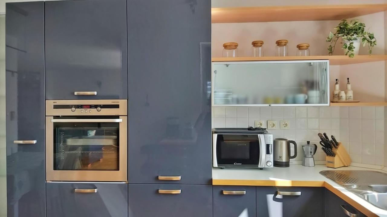 Apartament Mitra Zonata Pink Omiš Zewnętrze zdjęcie