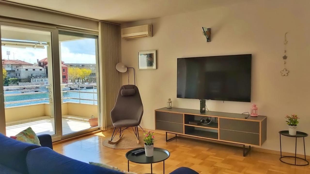 Apartament Mitra Zonata Pink Omiš Zewnętrze zdjęcie