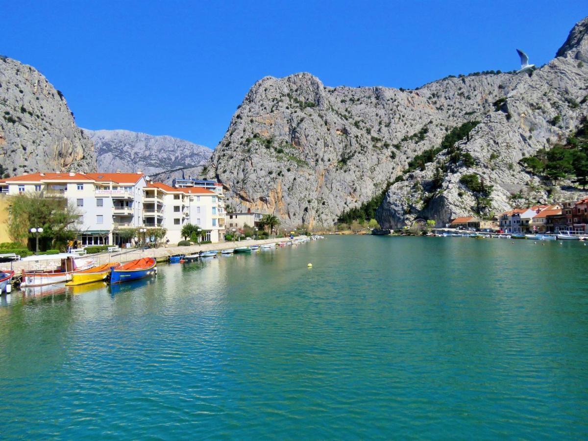 Apartament Mitra Zonata Pink Omiš Zewnętrze zdjęcie