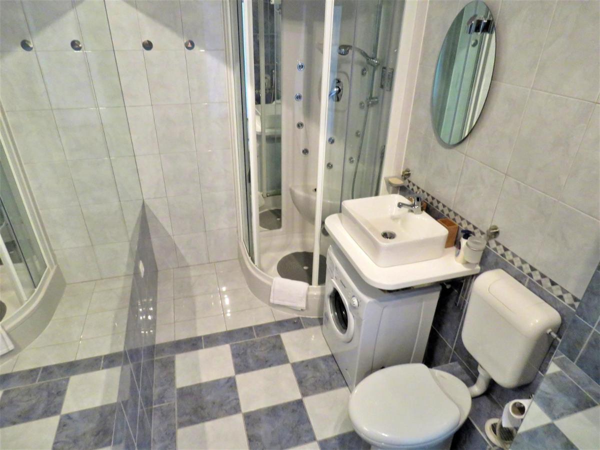 Apartament Mitra Zonata Pink Omiš Zewnętrze zdjęcie