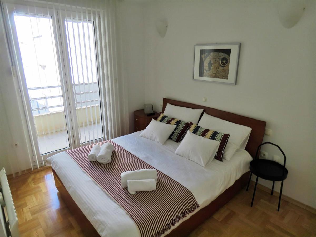 Apartament Mitra Zonata Pink Omiš Zewnętrze zdjęcie