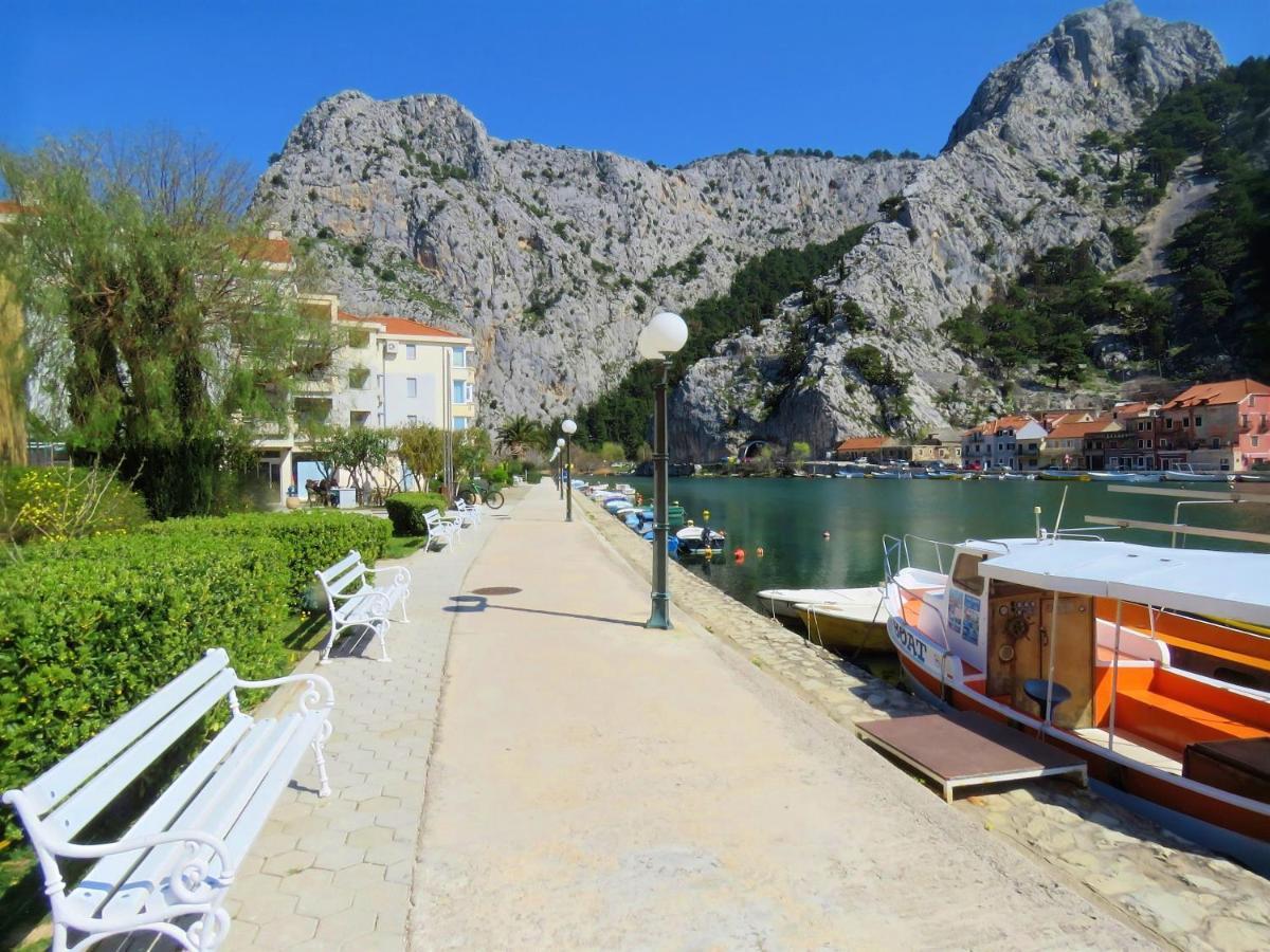 Apartament Mitra Zonata Pink Omiš Zewnętrze zdjęcie