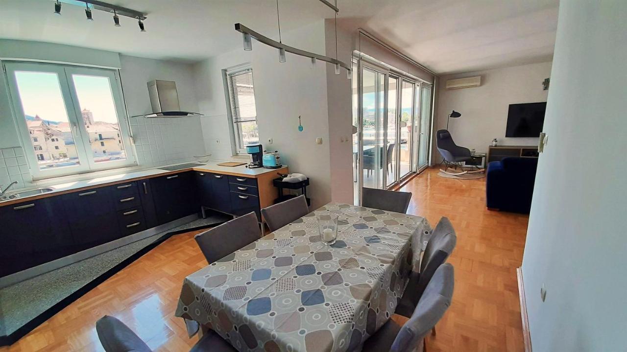 Apartament Mitra Zonata Pink Omiš Zewnętrze zdjęcie